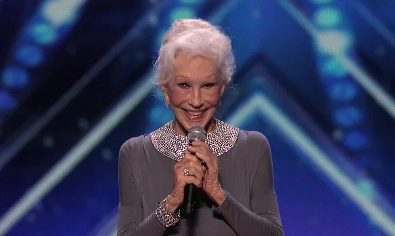 The Judges Couldn’t Believe This 87-Year-Old Still Had a Voice Like That!